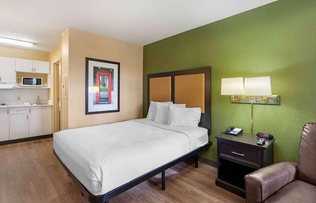 Extended Stay America Select Suites - Newport News - Oyster Point Стая снимка